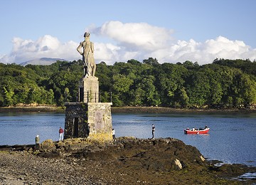 Nelson Statue at low water on the Menai Strait