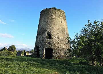 Rear of Melin Maengwyn with gaping hole