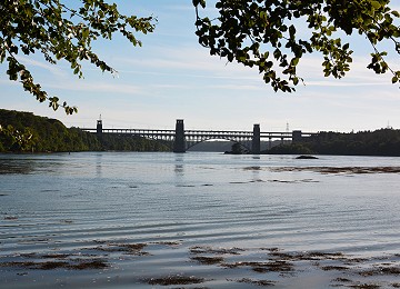 Stunning views of Britannia bridge from the Belgian Promenade