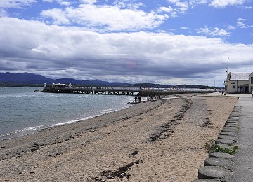 Beaumaris beach and pier from promenade
